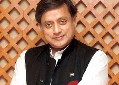 Shashi Tharoor will continue to face ups and downs till 2017, says Ganesha.