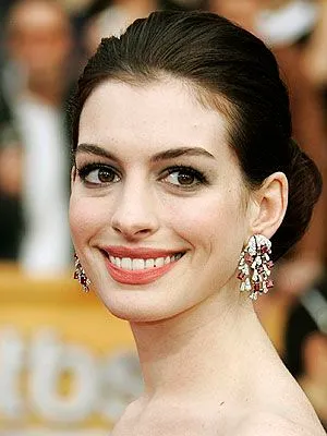 Ganesha predicts a year of ups and downs for Anne Hathaway