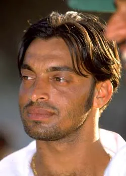 Shoaib Akhtar: entangled in controversies