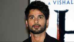 Will Shahid Kapoor get married in 2015? Probes Ganesha....