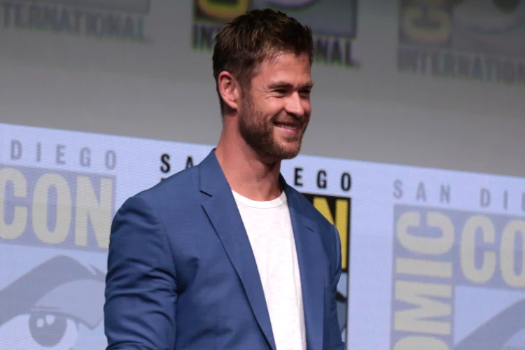 What Planets Will Give Chris Hemsworth As A Birthday Gift?